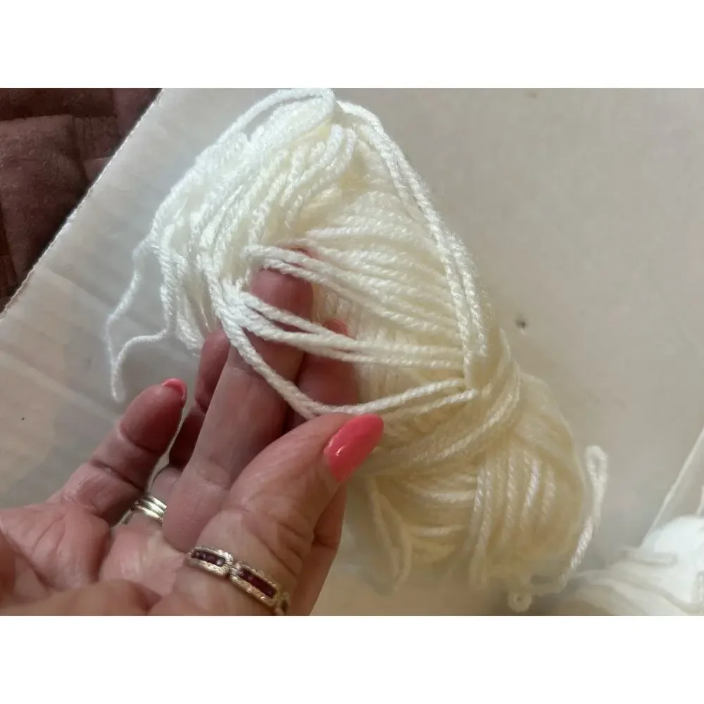Mixed Lot Of Yarn Skein Brown White Bernat Pipsqueak Yarn Polyester Acrylic 16oz
